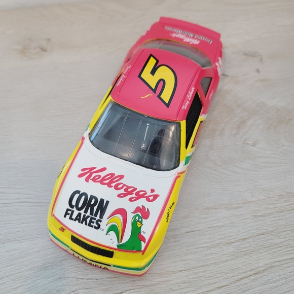 Racing Champions 1:24 1994 Diecast Car #5 - Picture 11 of 14